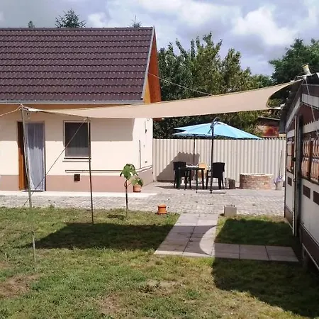 Bakcso Vendeghaz Apartament